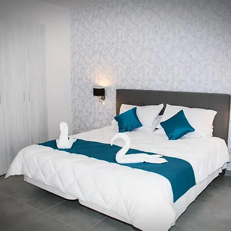 Fisherman's Cove לינה וארוחת בוקר 4*